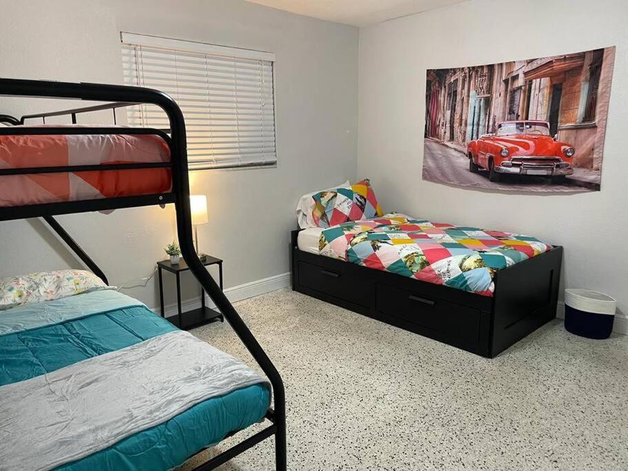 شقة Sleeps 8, Havana Nights In ميامي المظهر الخارجي الصورة